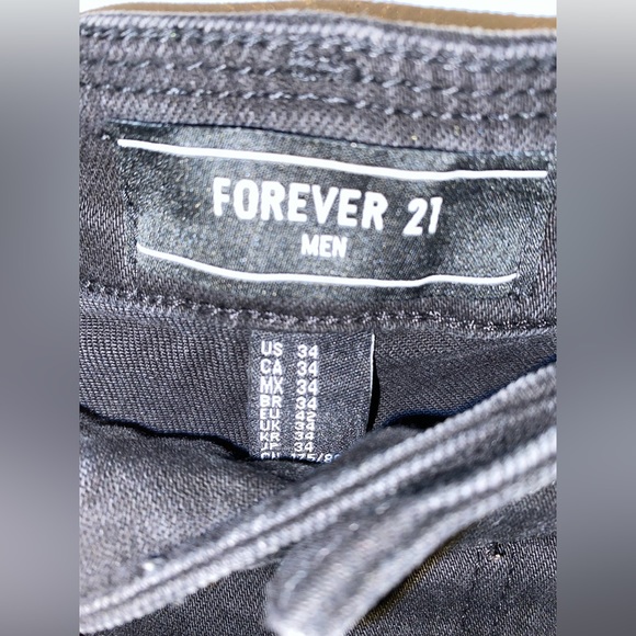 Distressed Jeans - Picture 3 of 4